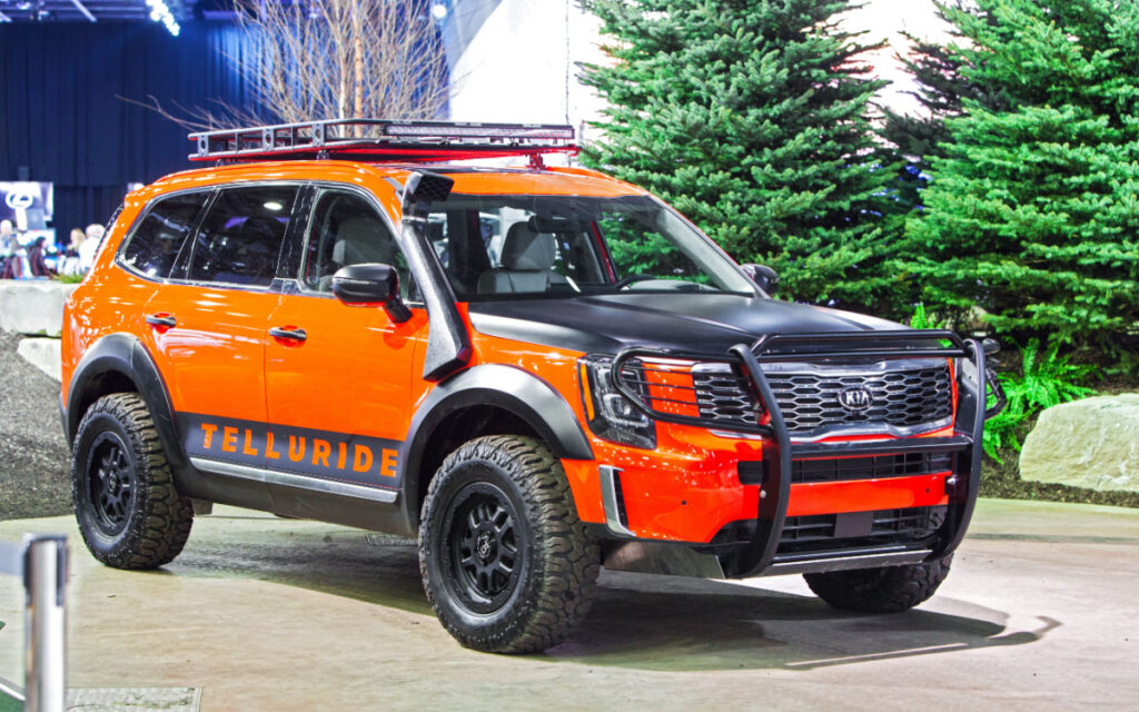 The 12 Best Cars for Long-Distance Travel - My Car Makes Noise How To Choose The Right Vehicle For Long Road Trips