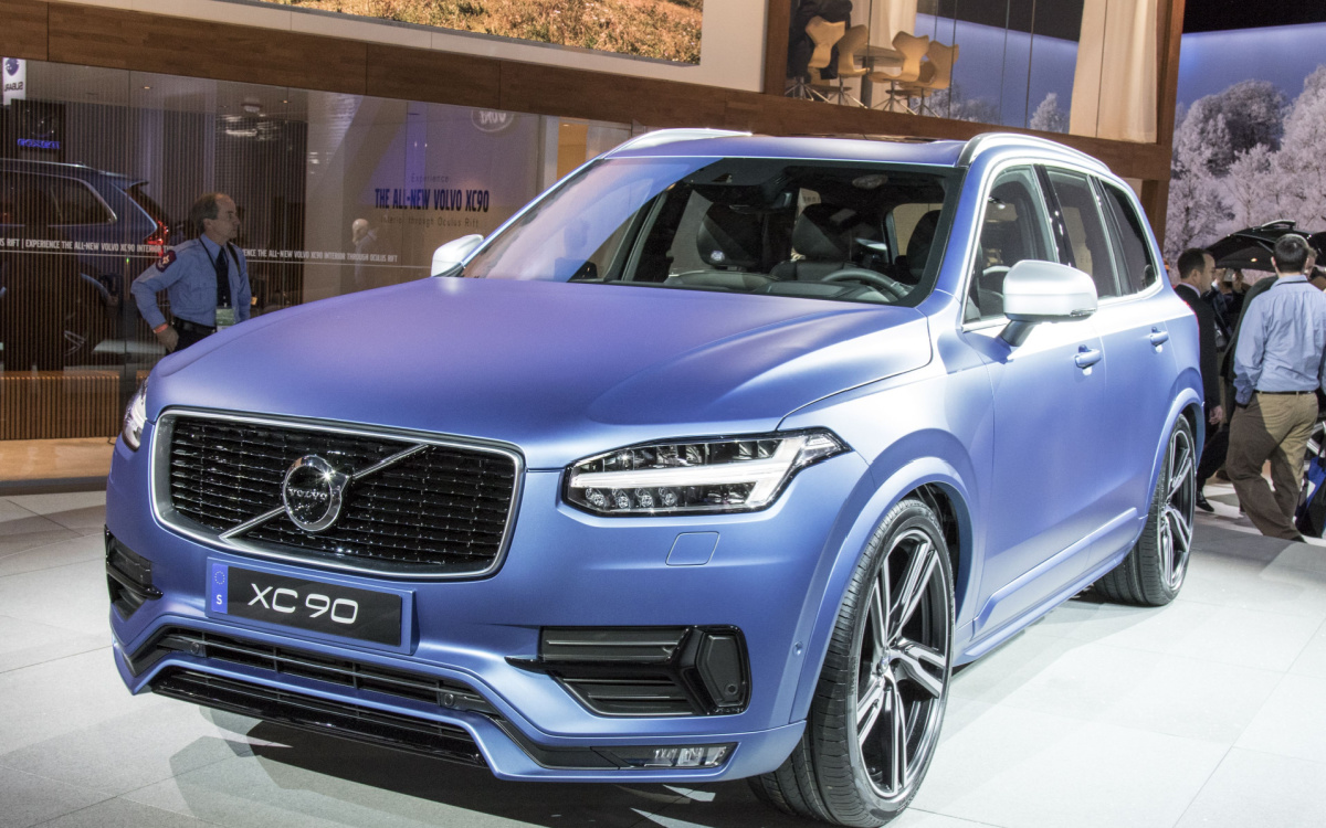 The 12 Best Cars for Long-Distance Travel - My Car Makes Noise How To Choose The Right Vehicle For Long Road Trips